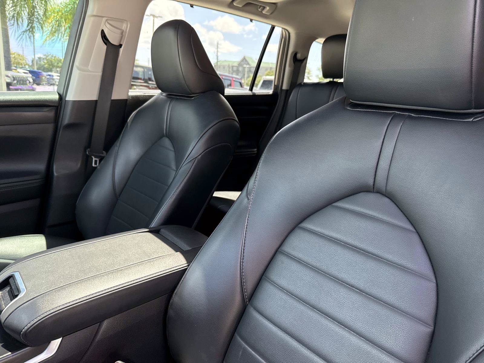 Used 2022 Magnetic Gray Metallic Toyota XLE image 22