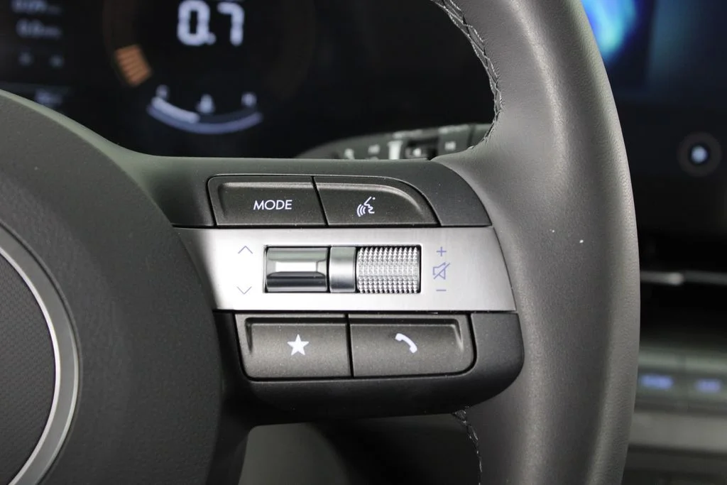 Used 2026 Gray Hyundai SEL Sport image 28