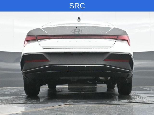 New 2026 White Hyundai SE image 18