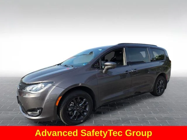 Used 2020 Gray Chrysler Launch Edition image 4