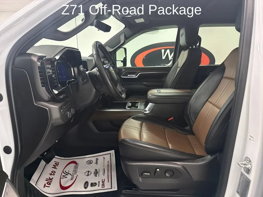 Used 2025 Iridescent Pearl Tricoat Chevrolet High Country image 8