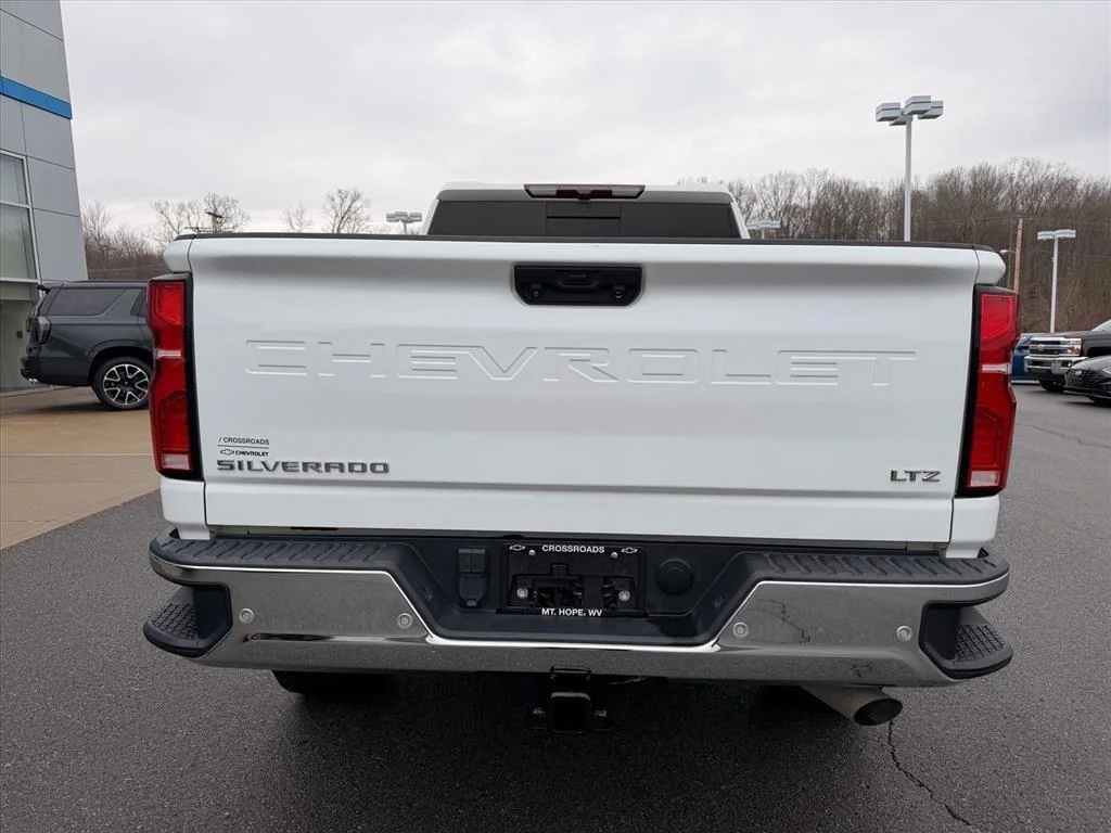 Used 2024 Summit White Chevrolet LTZ image 4