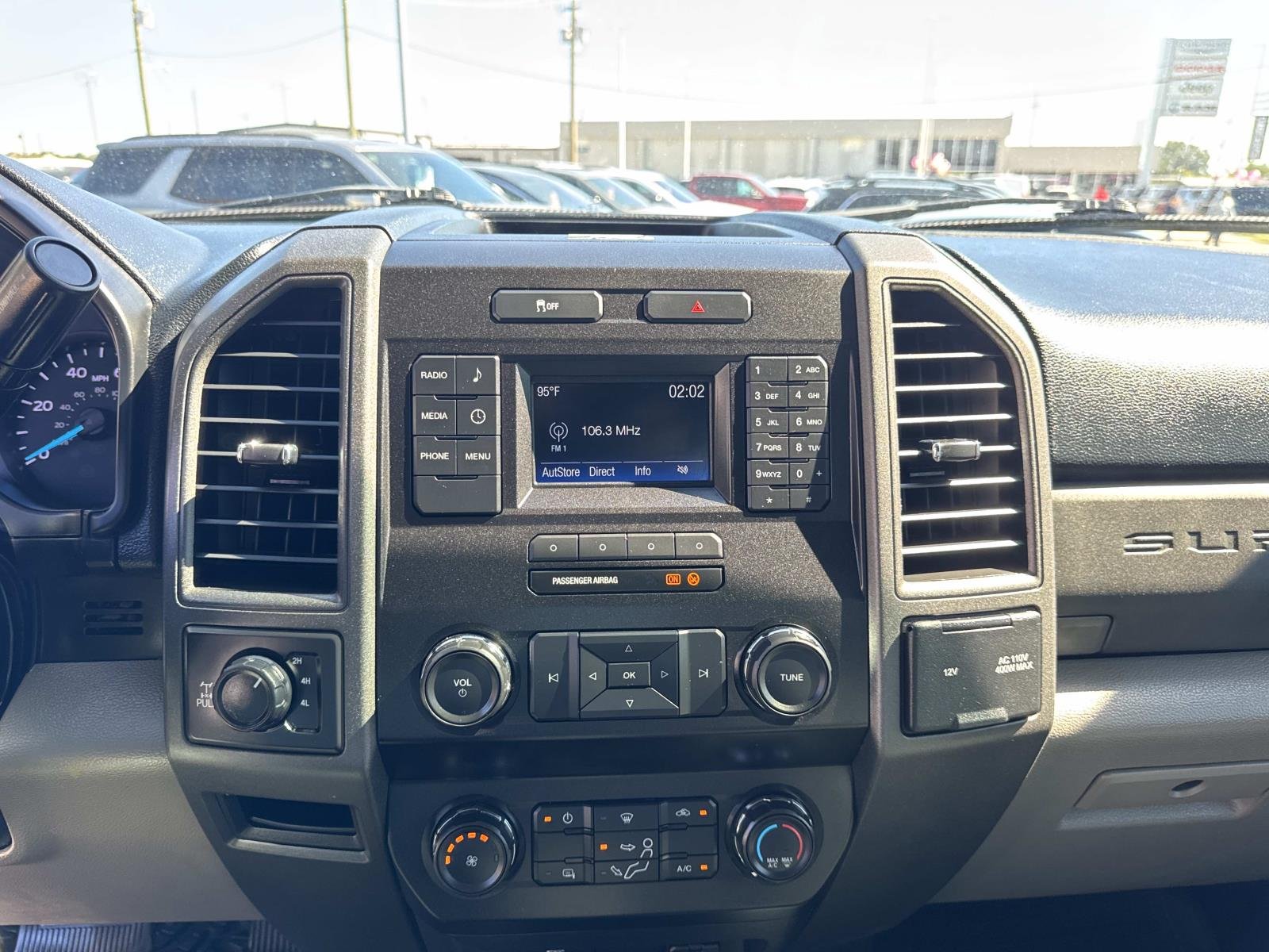 Used 2019 Oxford White Ford XL image 24