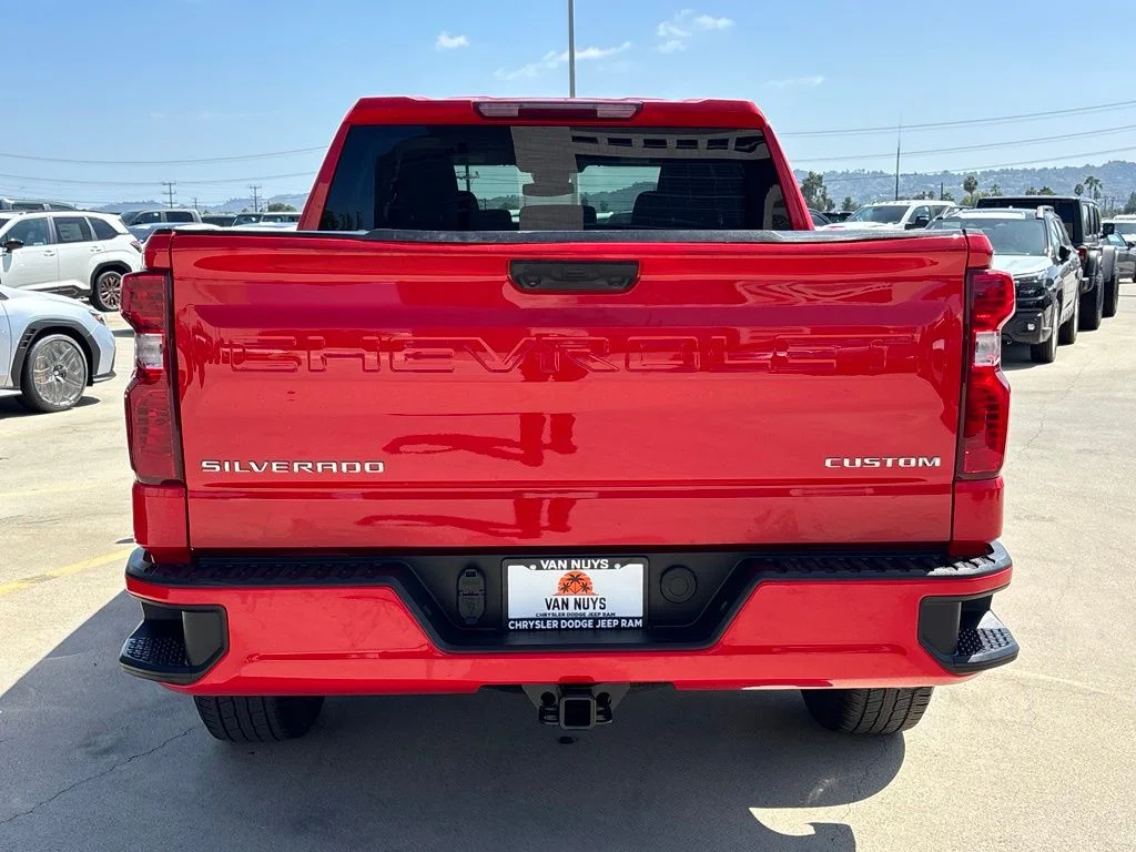 Used 2023 Red Chevrolet Custom image 4