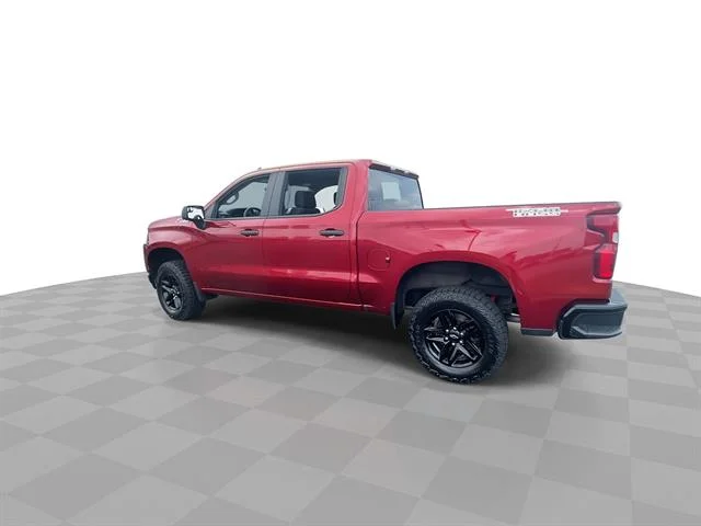 Used 2021 RED HOT Chevrolet Custom Trail Boss image 7