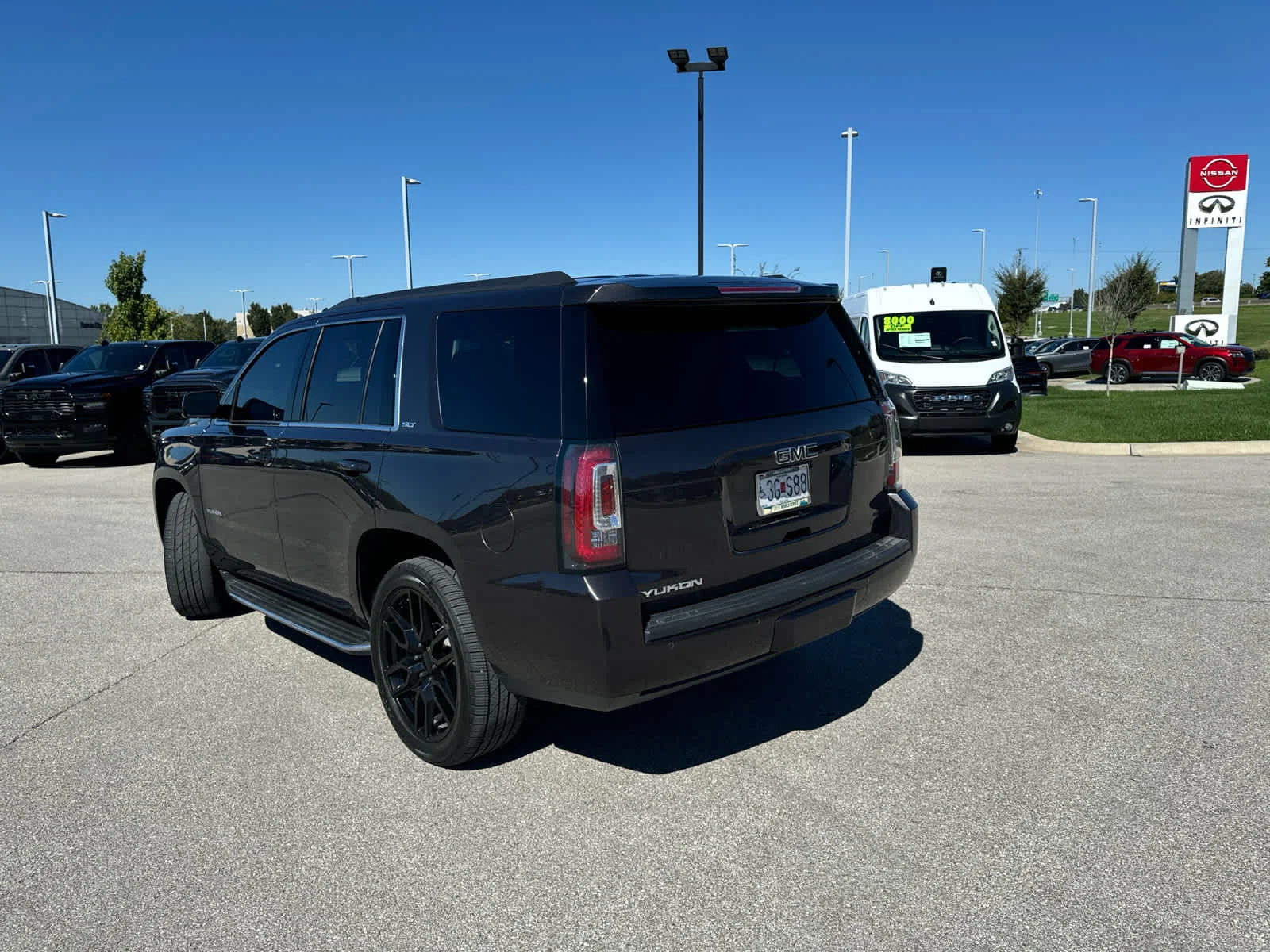 Used 2017 Iridium Metallic GMC SLT image 7