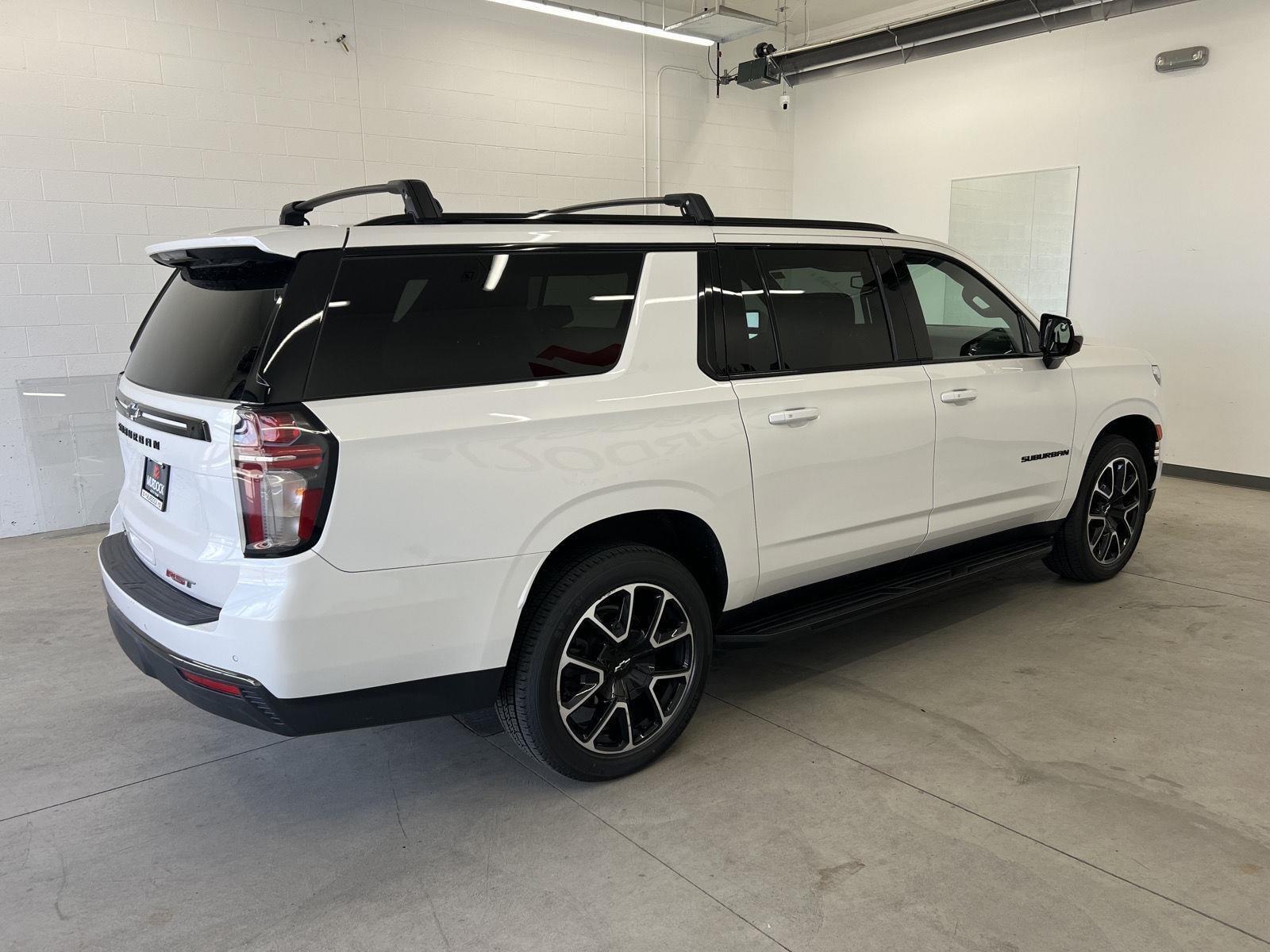 2021 Chevrolet Suburban RST - Photo 4