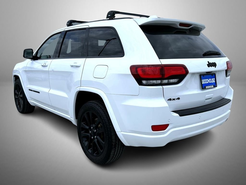 Used 2019 White Jeep Altitude image 7