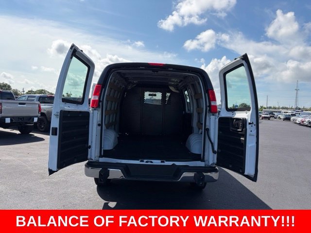 2025 Chevrolet Express Cargo Work Van - Photo 14