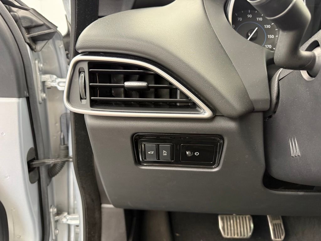 Used 2019 Silver Jaguar 25t Premium image 44