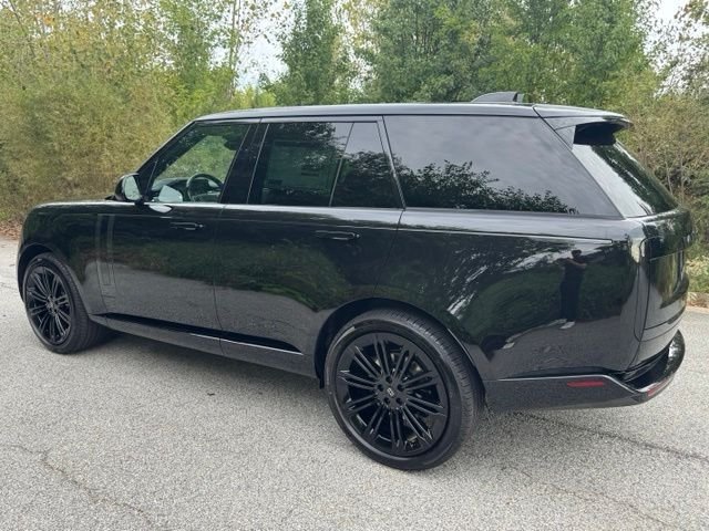 New 2027 Santorini Black Land Rover SE image 7