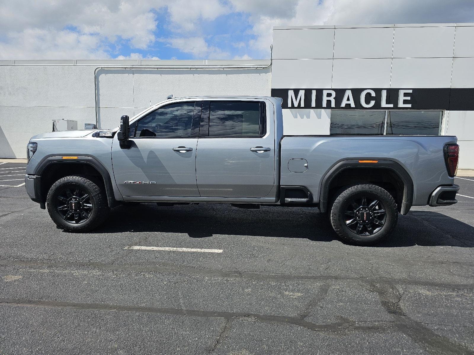 Used 2024 Sterling Metallic GMC AT4 image 3