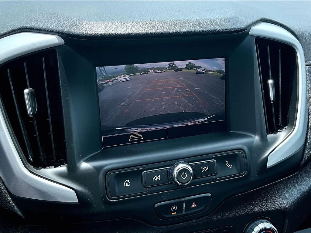 Used 2023 Silver GMC SLE image 20