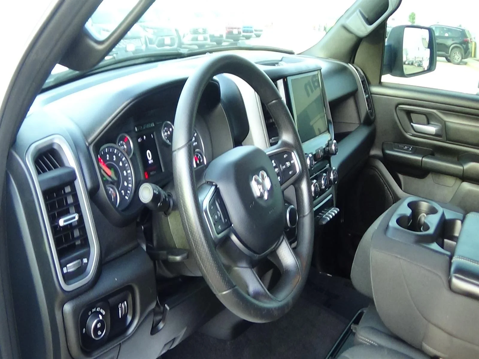 Used 2025 Bright White Clear Coat (pw7) RAM Tradesman image 17