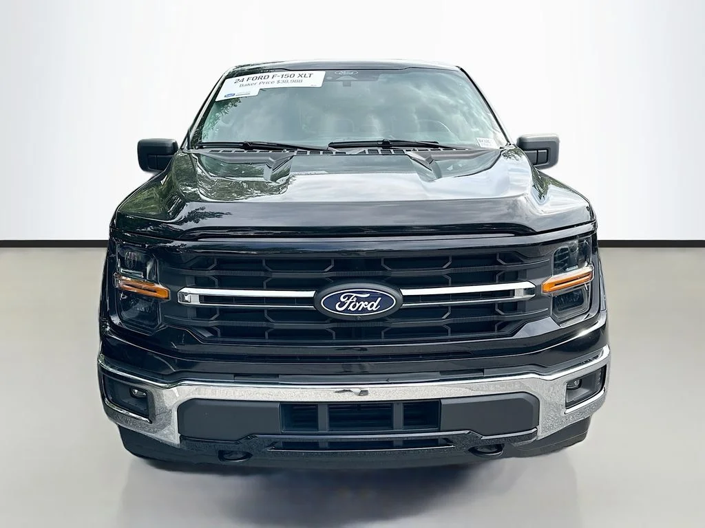 Used 2024 Black Ford XLT image 2
