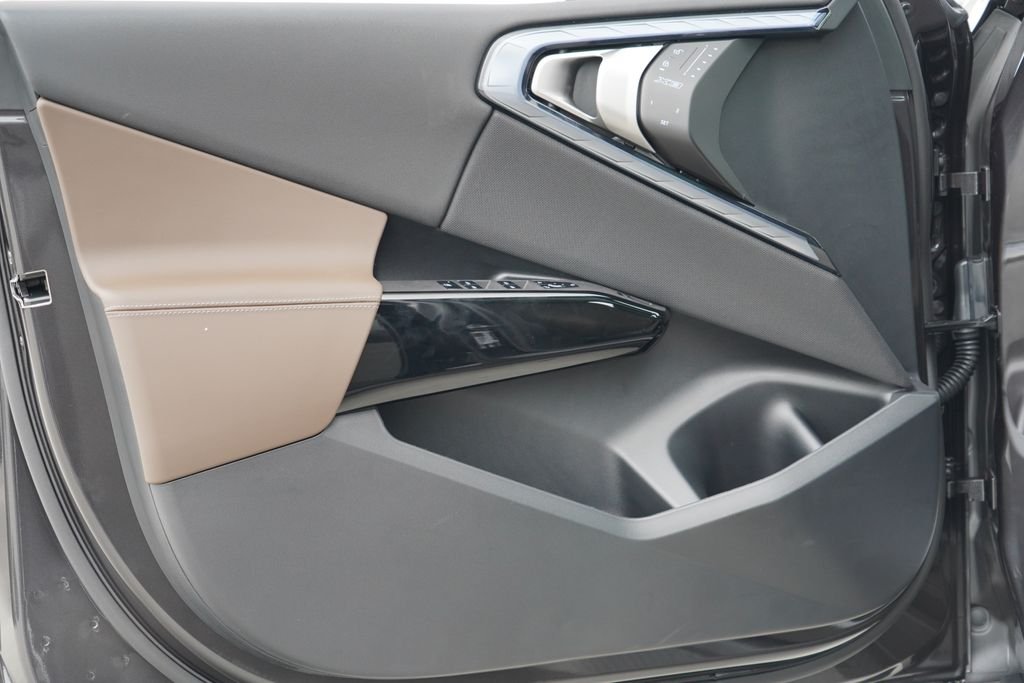 New 2026 Dark Graphite Metallic BMW 30 xDrive image 8