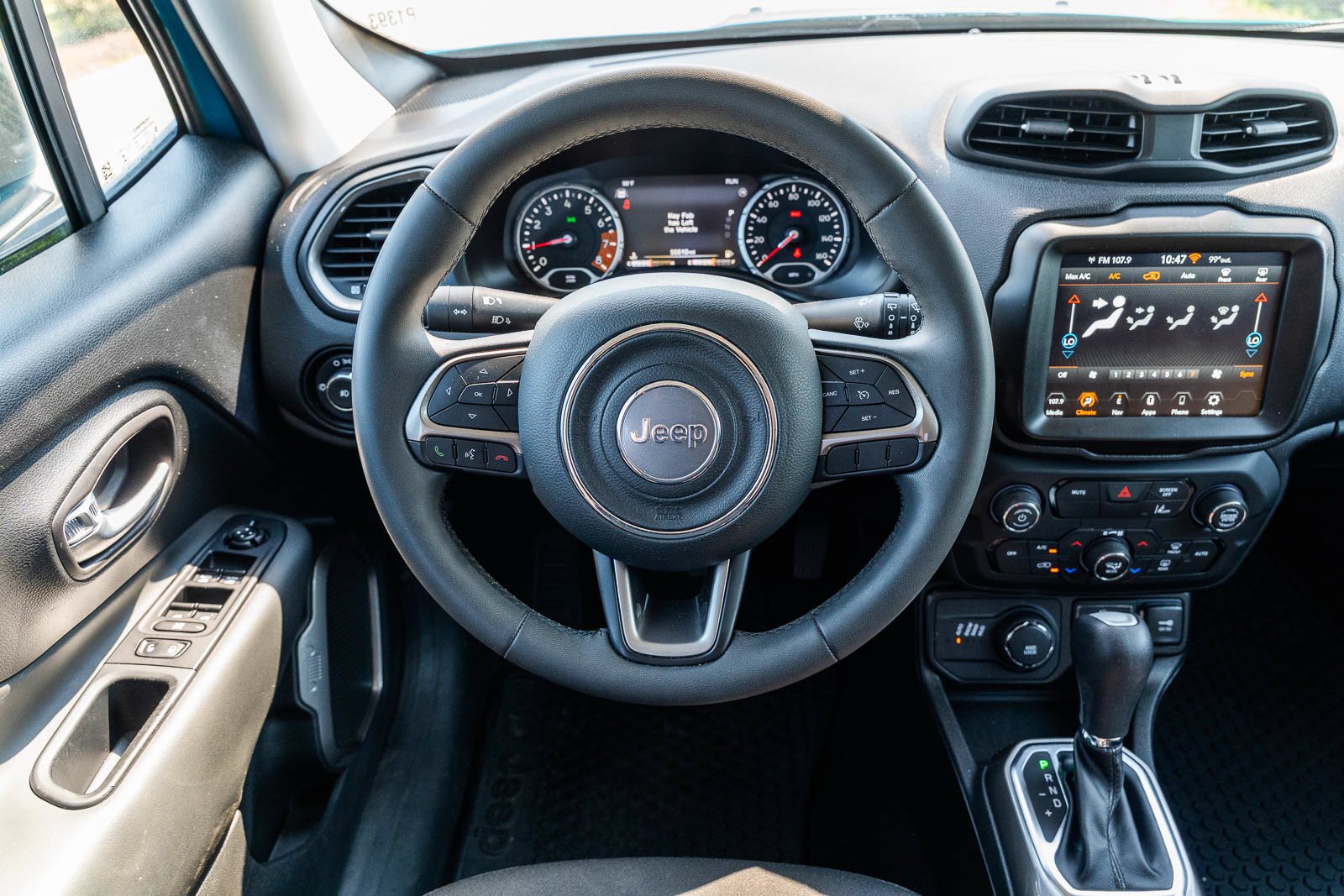 Used 2022 Teal Jeep Latitude image 21