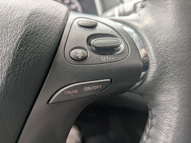 Used 2024 Gray Nissan Platinum image 17