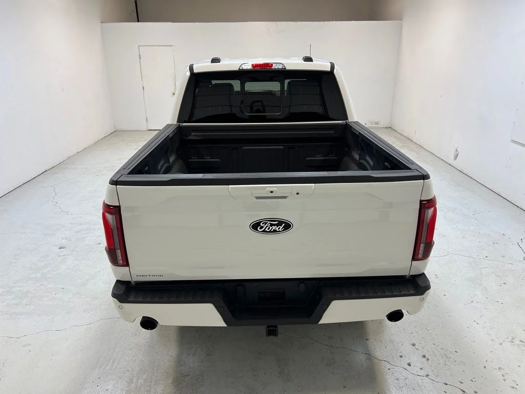 Used 2025 White Ford Lariat image 4