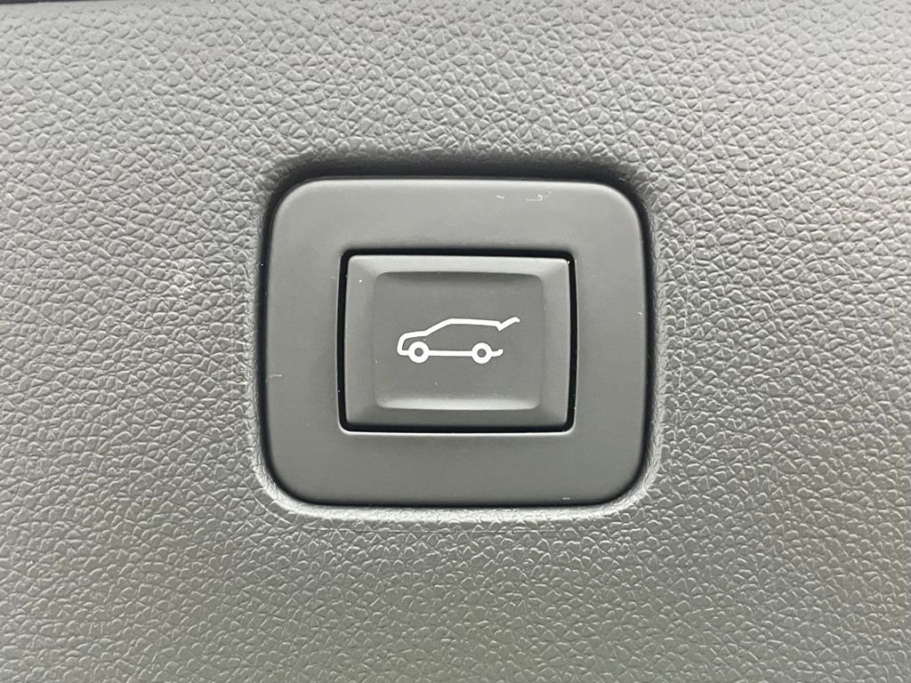 Used 2024 Ebony Twilight Metallic Buick Avenir image 12