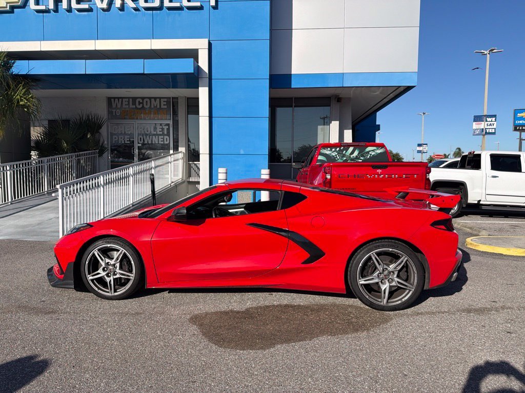 Used 2021 Red Chevrolet Stingray image 4