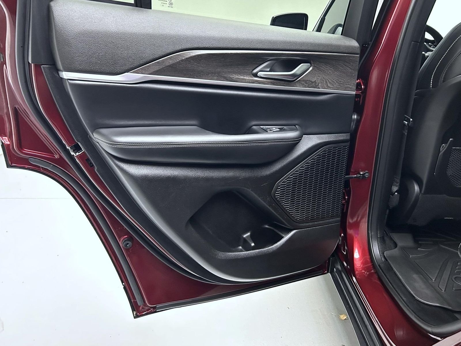 Used 2025 Red Jeep Limited image 20