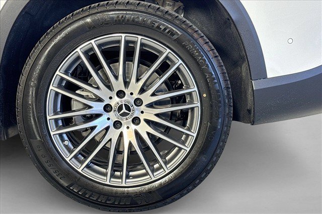 New 2026 Polar White Mercedes-Benz GLC 300 image 59