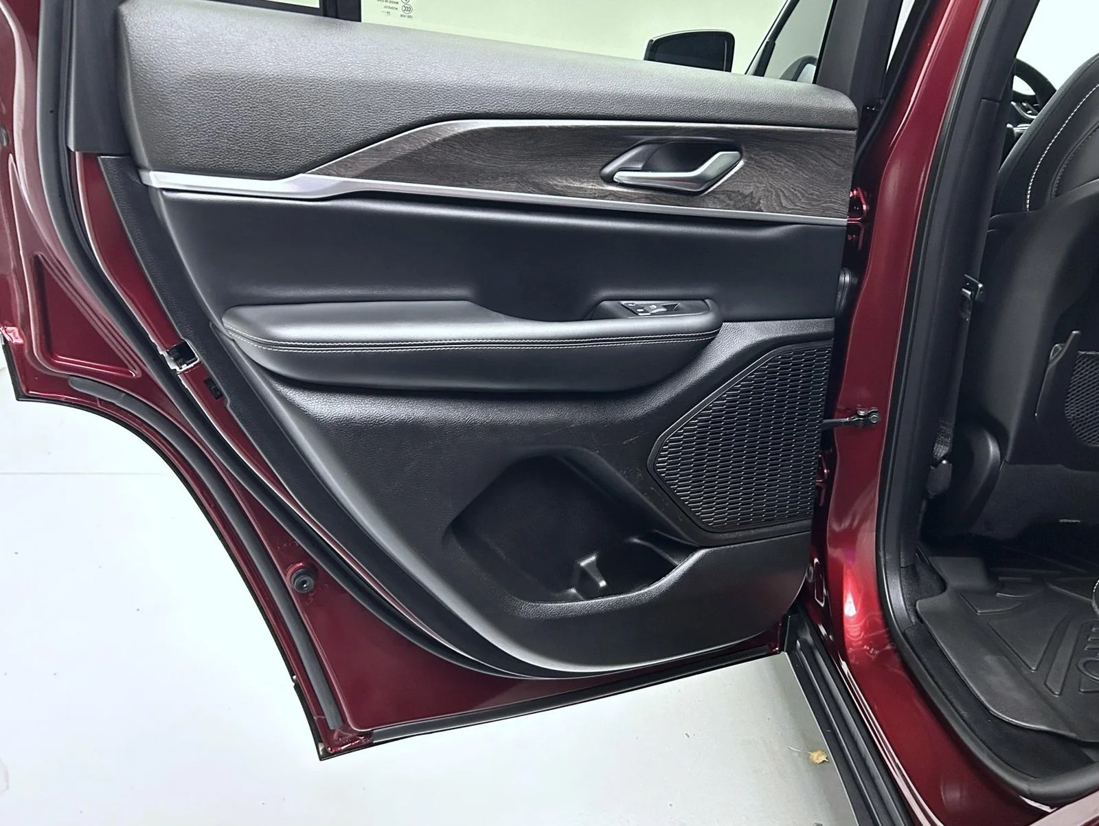 Used 2025 Red Jeep Limited image 20