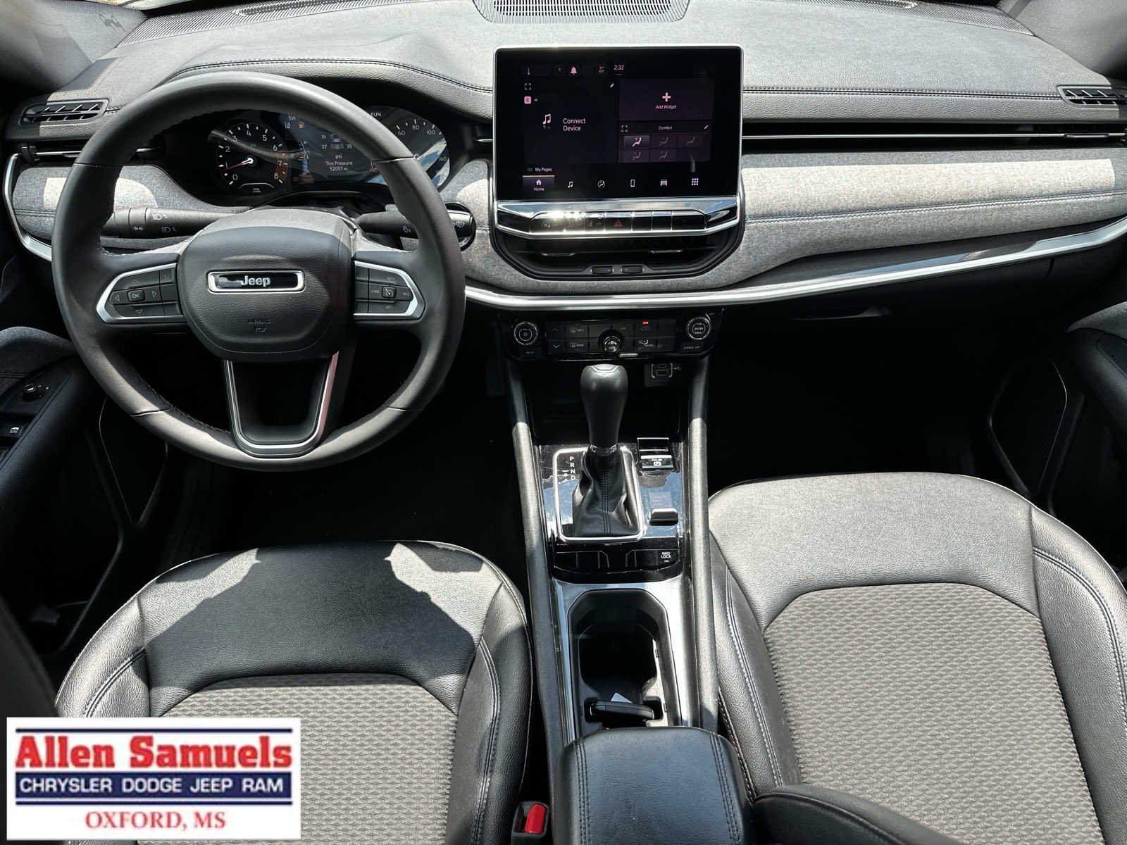 Used 2024 Sting-Gray Clearcoat Jeep Latitude image 16