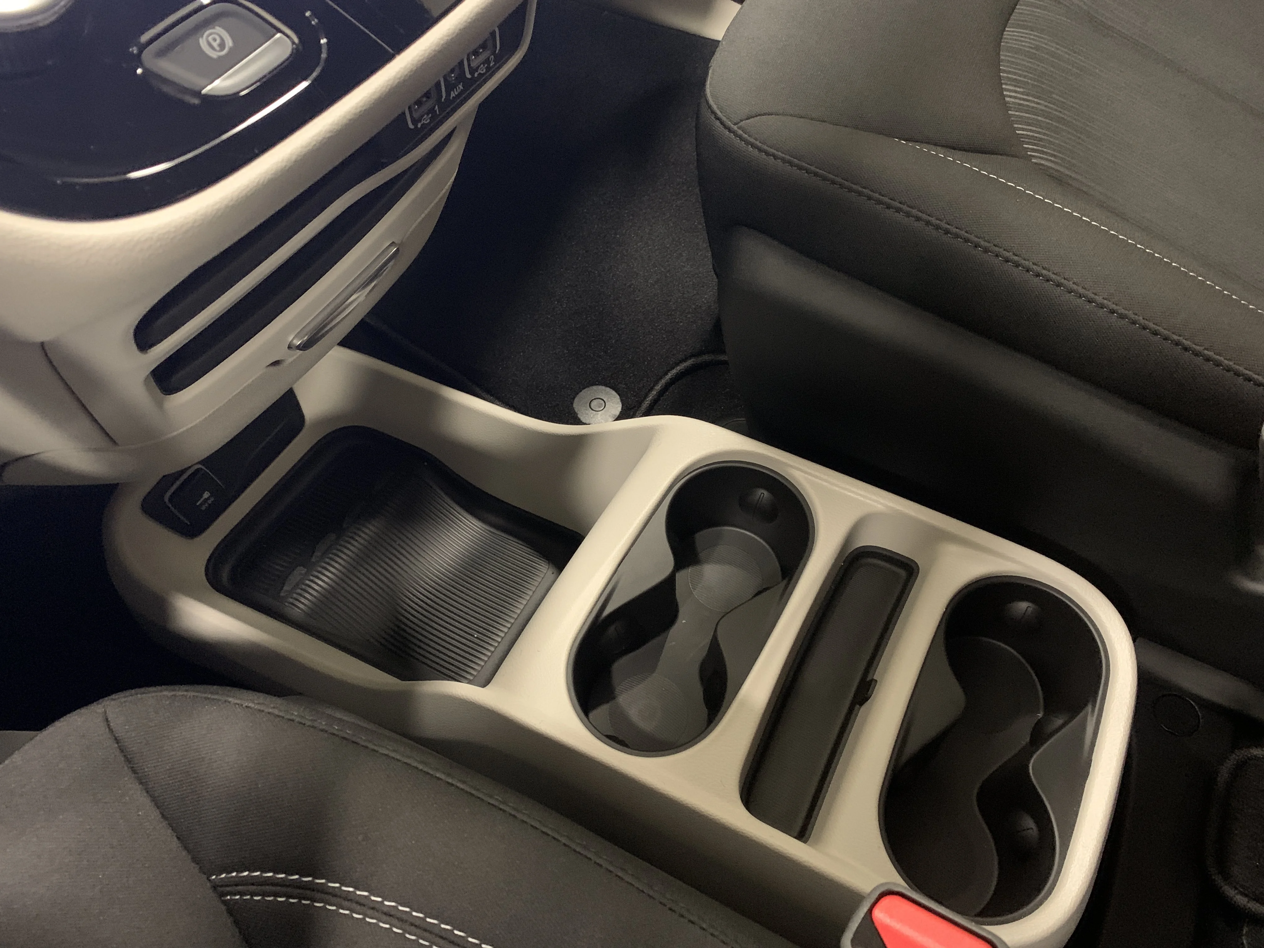 New 2024 Silver Mist Chrysler SXT image 12