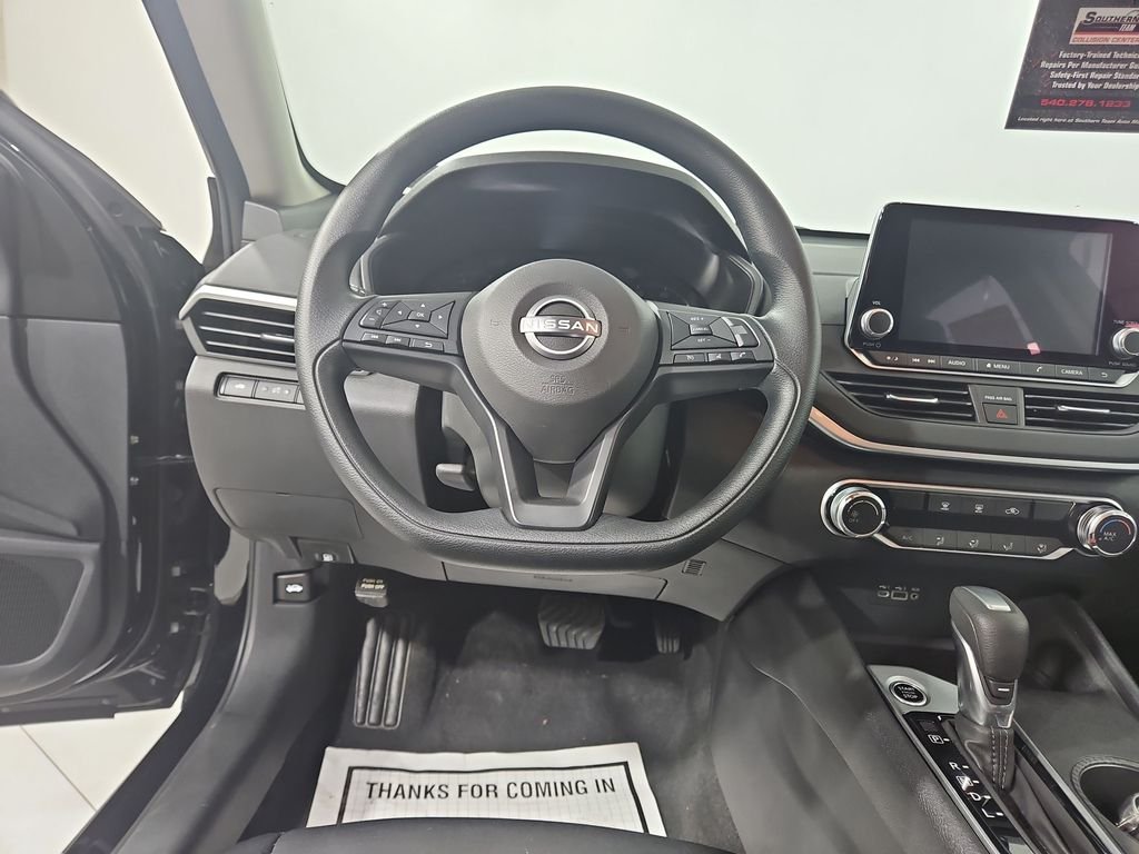 Used 2025 Black Nissan 2.5 S image 15