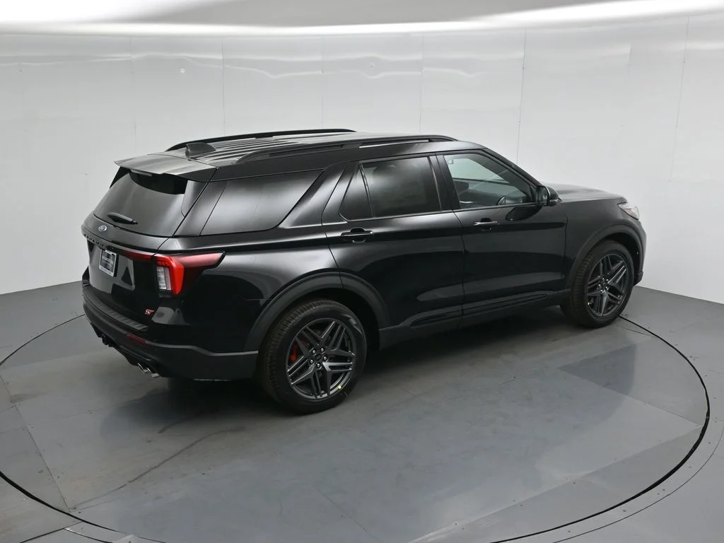 New 2026 Agate Black Metallic Ford ST image 40
