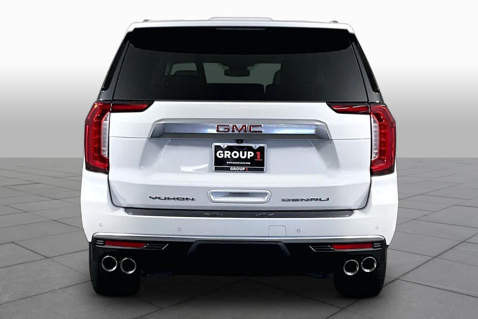Used 2023 White Frost Tricoat GMC Denali image 4