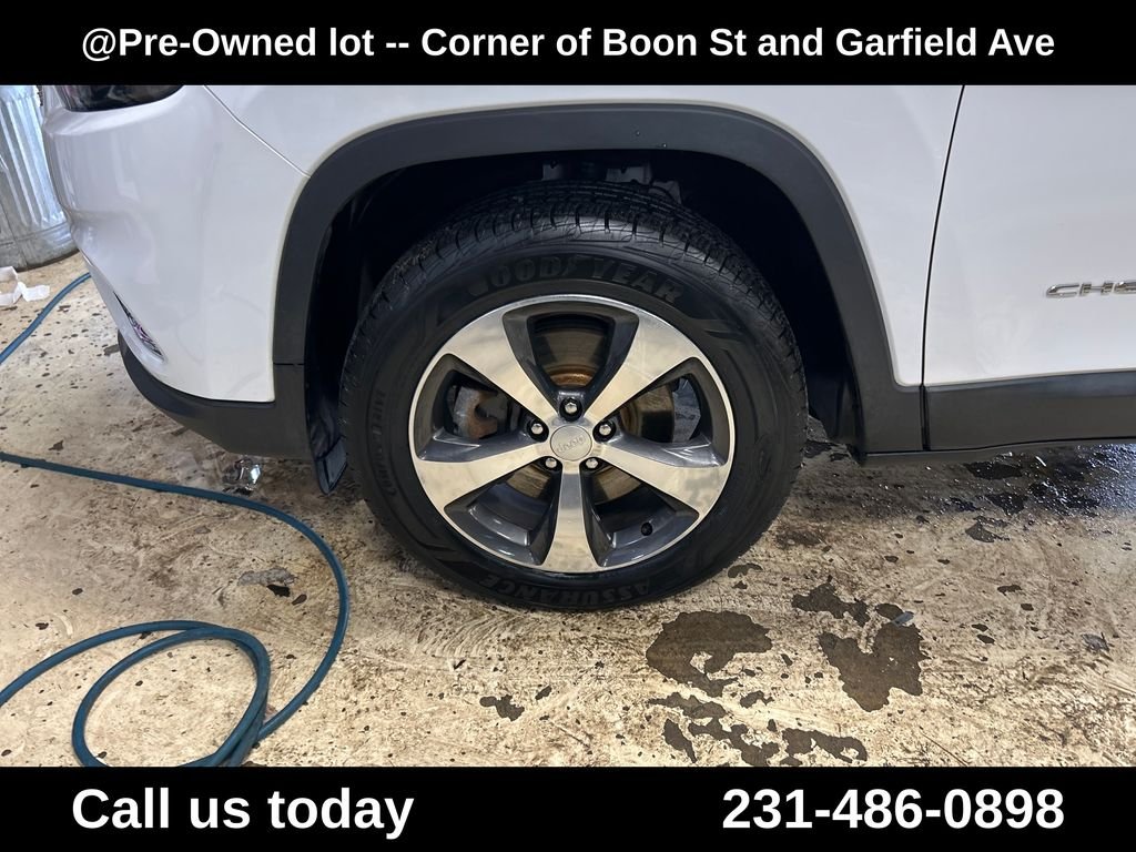 Used 2019 White Jeep Limited image 11