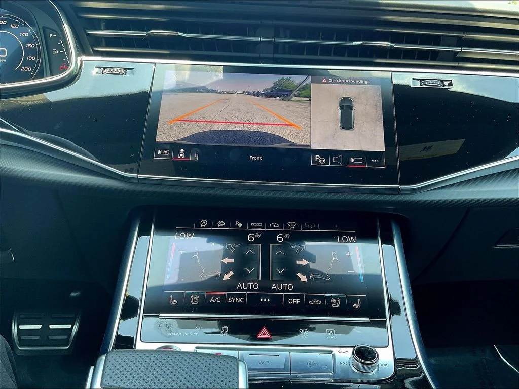 Used 2023  Audi 4.0T image 15