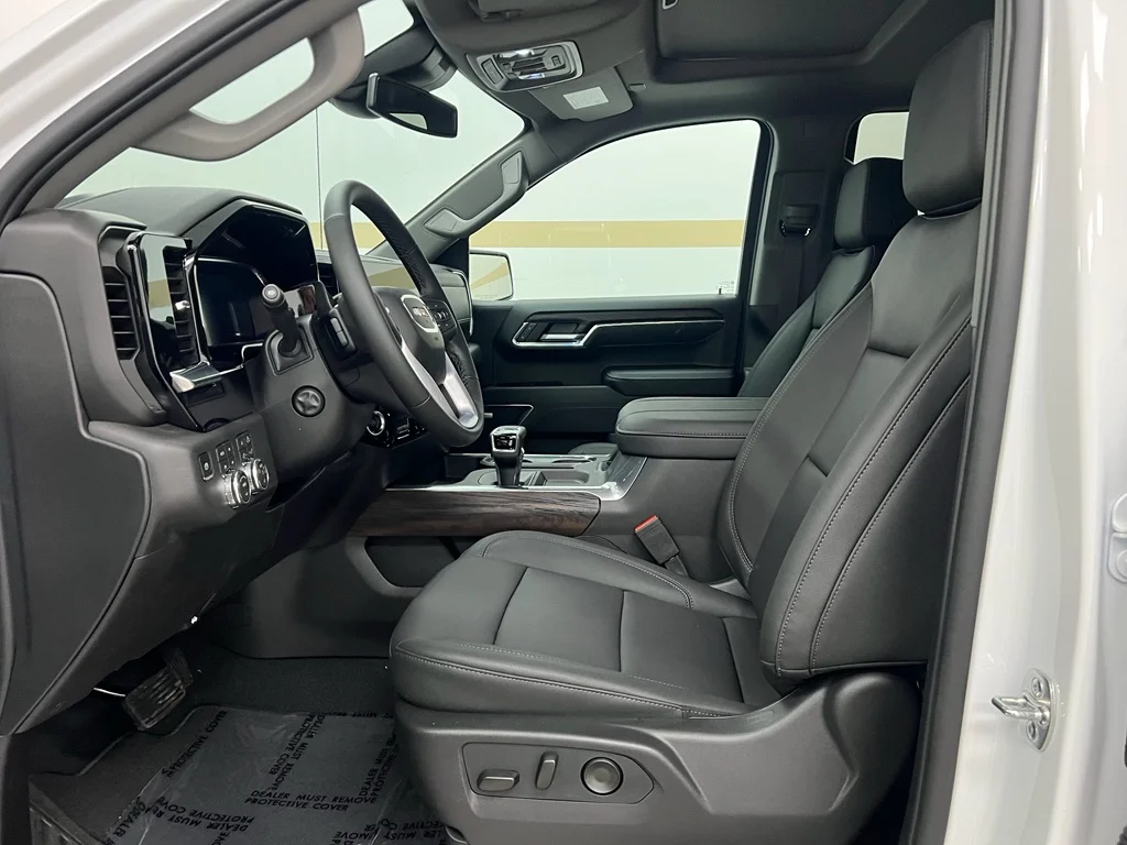2026 GMC Sierra 1500 SLT - Photo 5