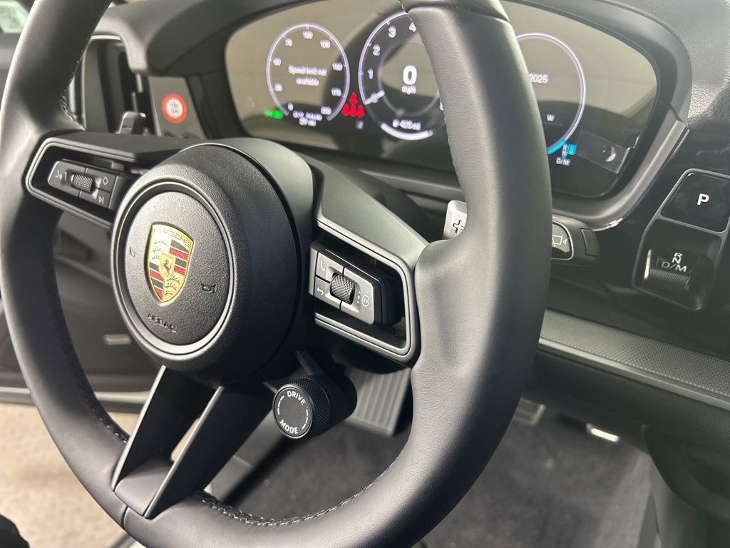 2026 Porsche Cayenne S - Photo 20