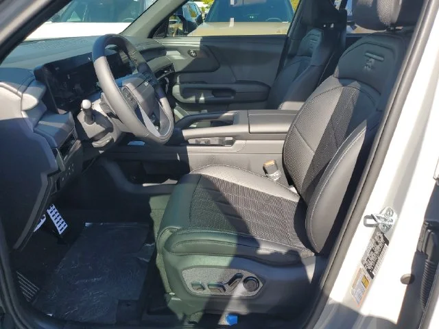 New 2027 Wolf Gray Kia X-LINE SX image 17