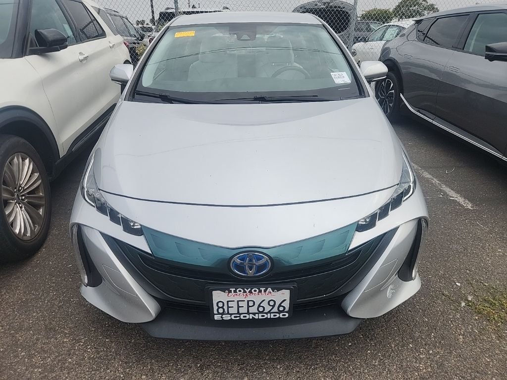 Used 2018 Silver Toyota Plus image 2