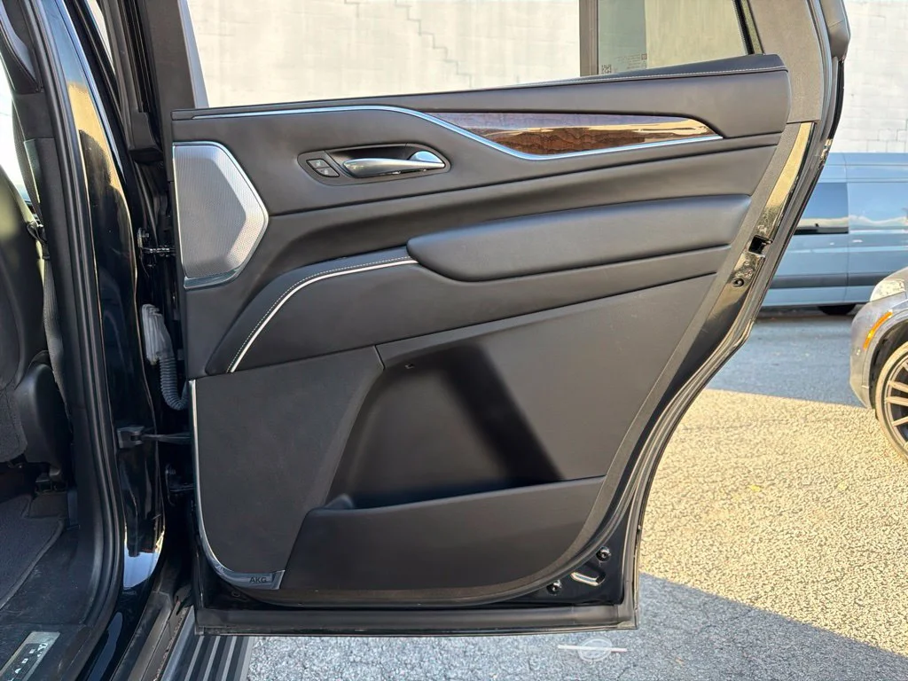 Used 2022 Black Cadillac Sport Platinum image 21