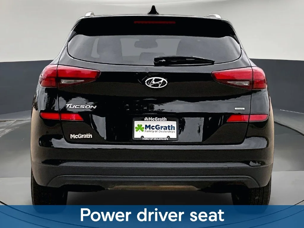 Used 2019 Black Hyundai Value image 7