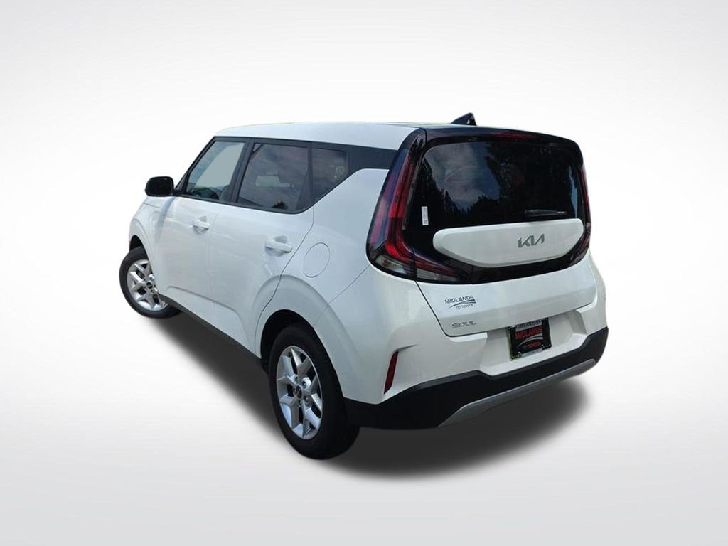 2025 Kia Soul LX - Photo 9