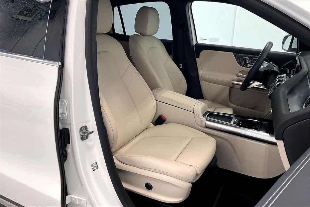 Certified Used 2026 Polar White Mercedes-Benz GLA 250 image 8