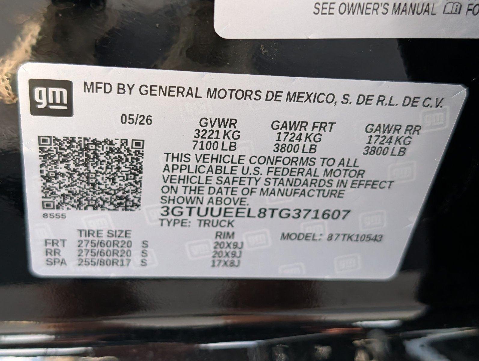 New 2026 Onyx Black GMC AT4 image 42