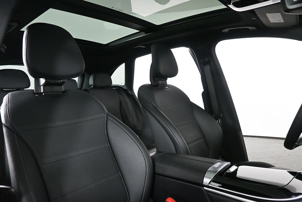 Certified Used 2026  Mercedes-Benz GLC 300 image 21