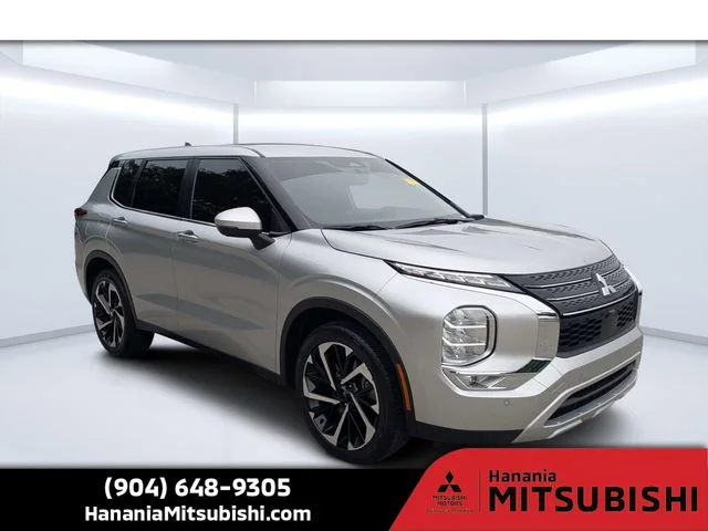 2024 Mitsubishi Outlander SE 2WD's photo