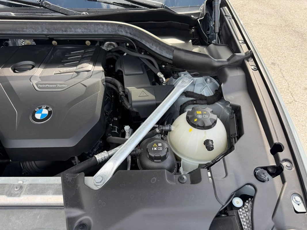 Used 2024  BMW xDrive30i image 25