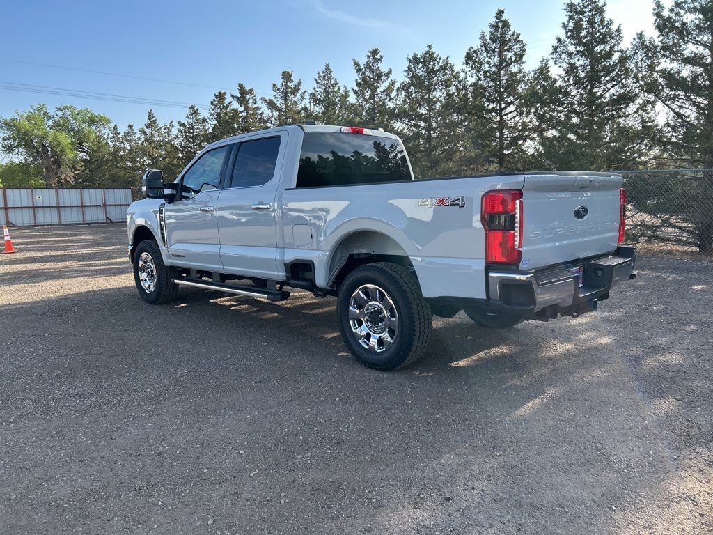 New 2026 Avalanche Ford Lariat image 4