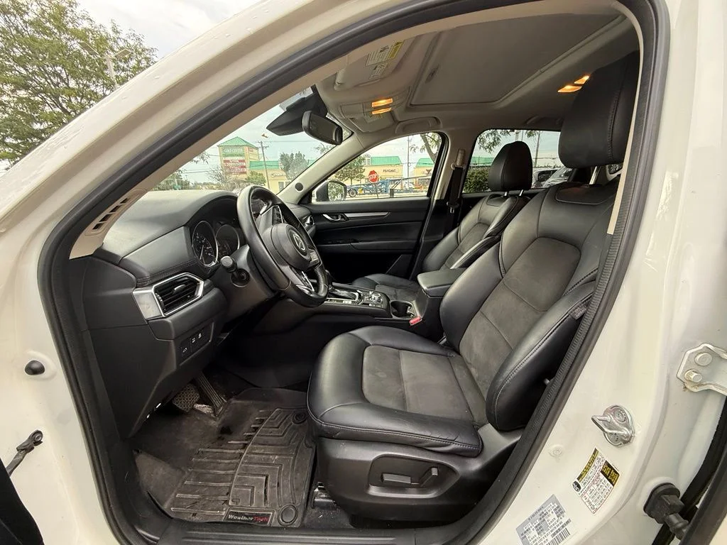 Used 2018 White Mazda Touring image 11