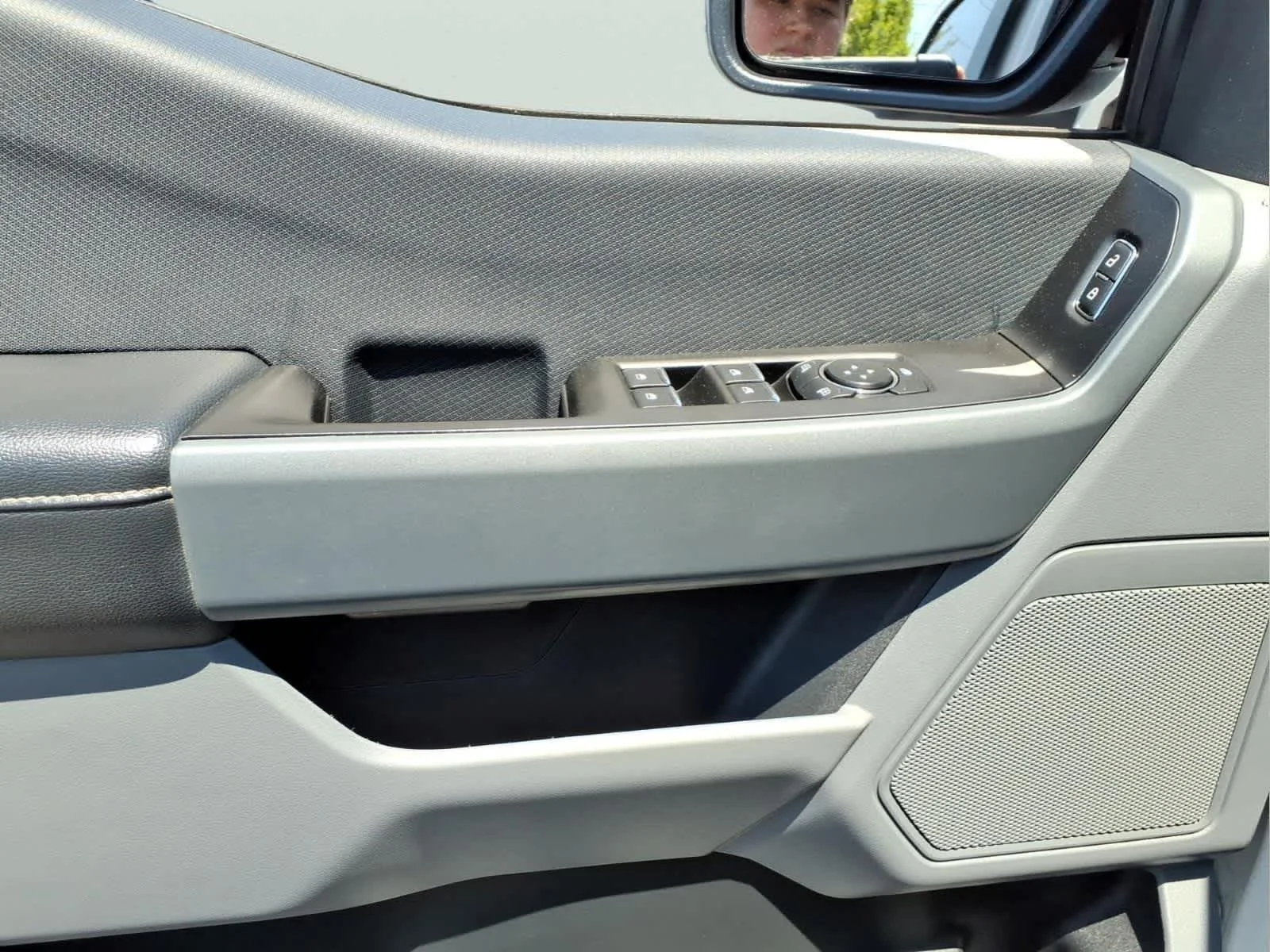Used 2023 Oxford White Ford XLT image 12